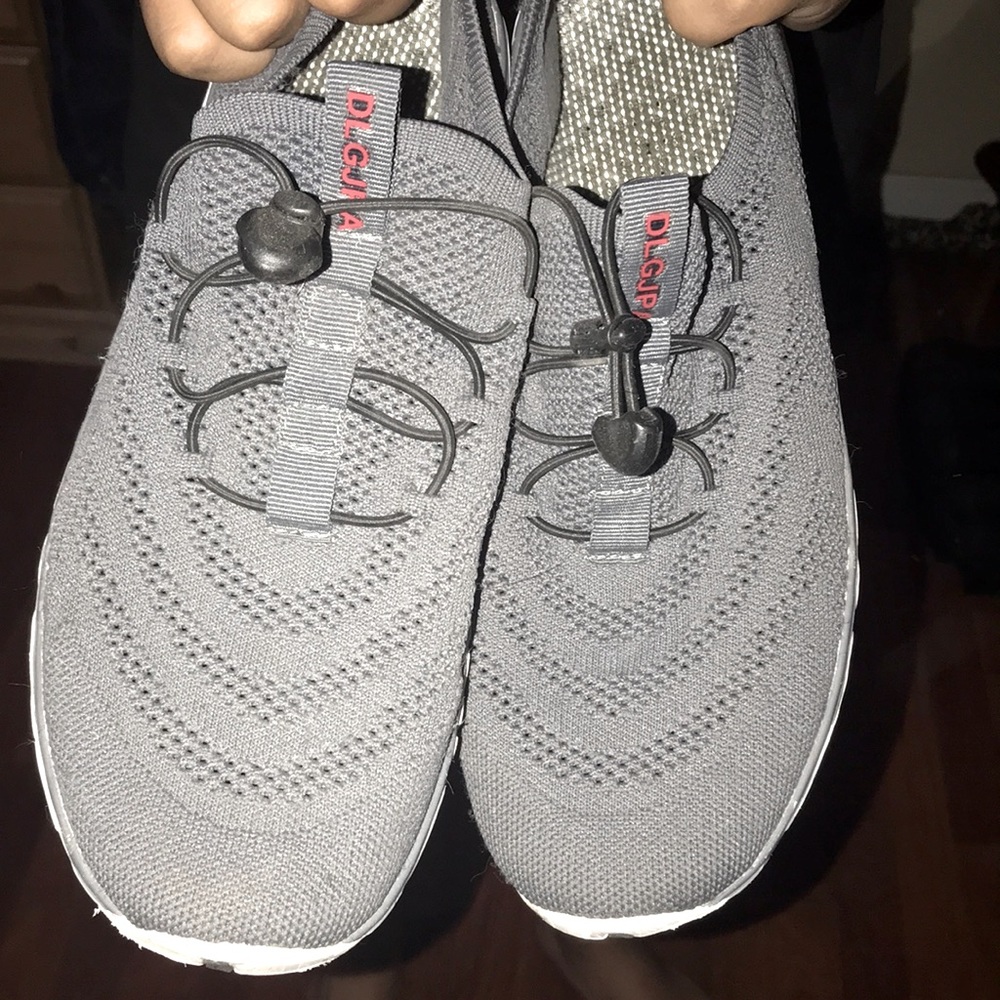 Running shoes slip on